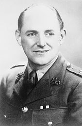 Georges Starr (major Hilaire)