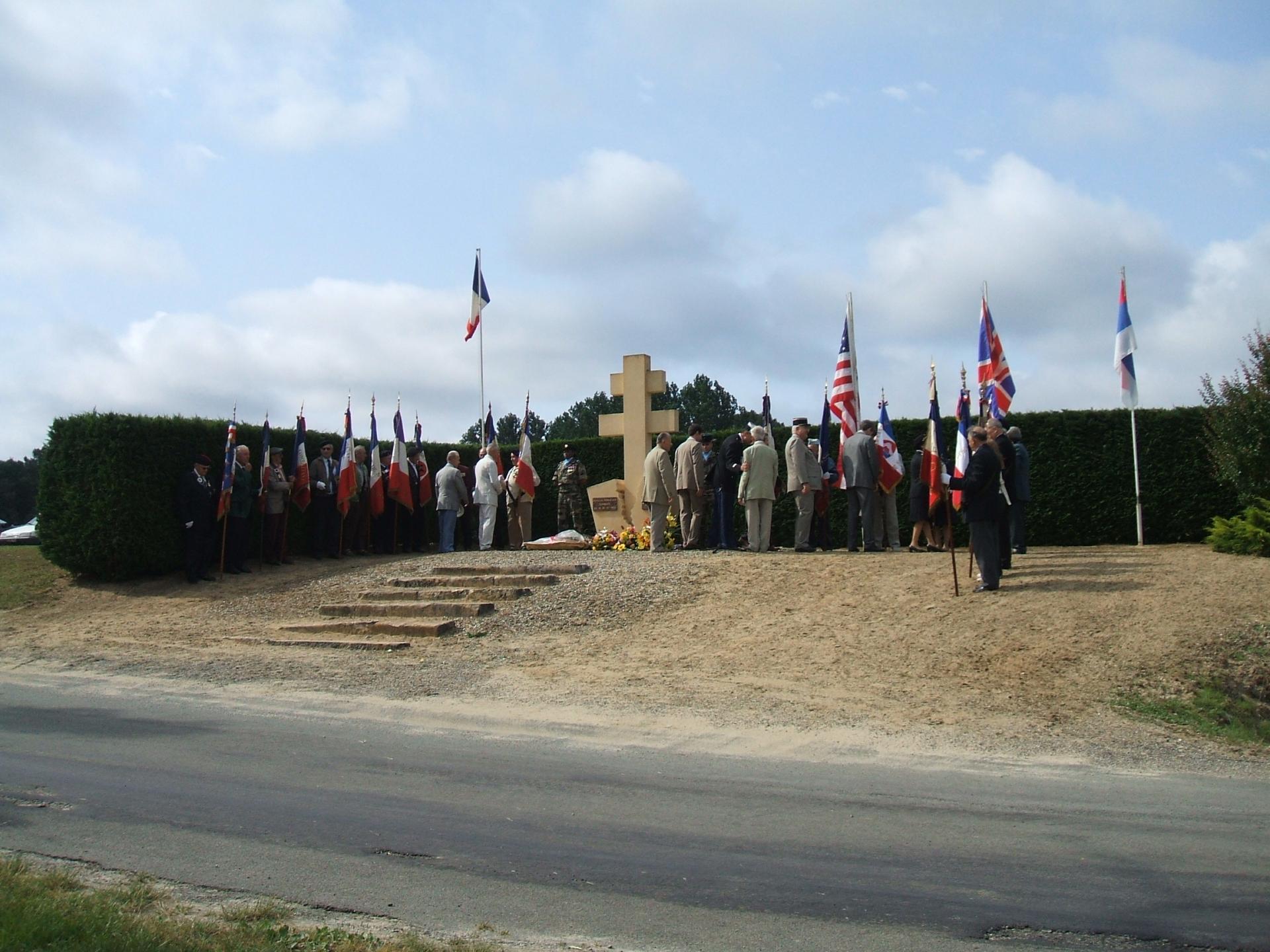Dscf1313 Mémorial à Gueyze