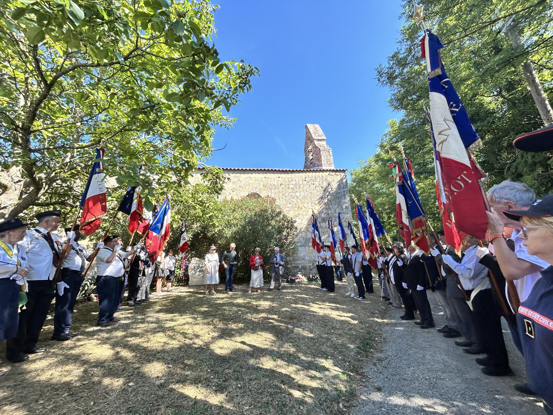 Nos porte-drapeaux